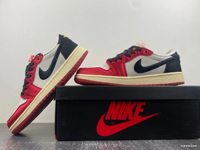 HYPE Home Trophy OG Air Room FN0432-017 Jordan x 1 Low 0816